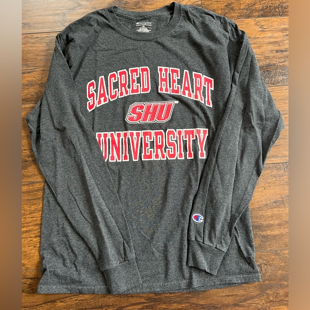 Sacred Heart University long sleeve, size M